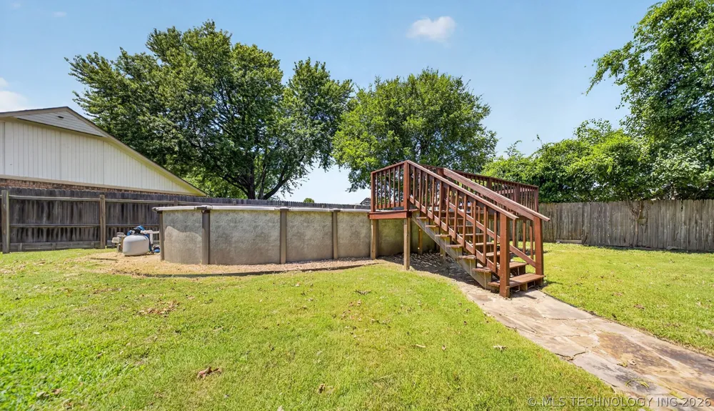 1102 W 20th Street Claremore, OK 74017