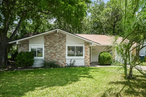 6101 IDLEWOOD Cove
