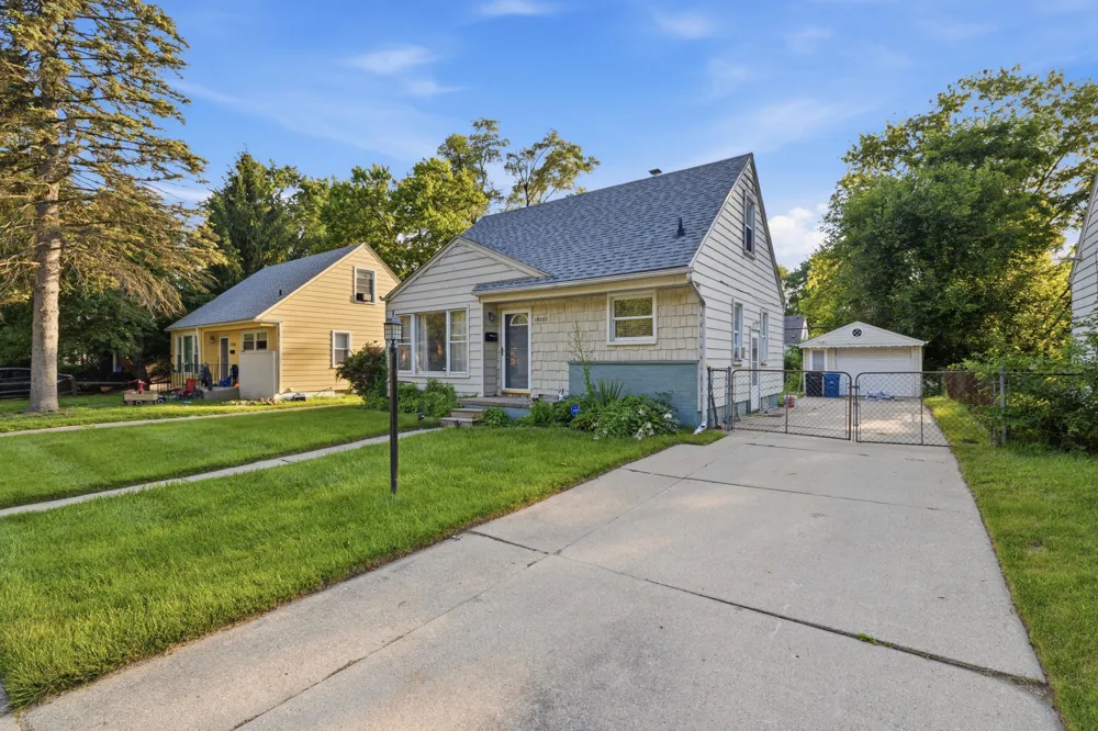 19353 Denby Street Redford, MI 48240