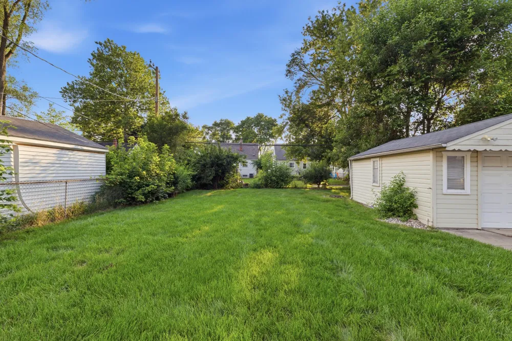 19353 Denby Street Redford, MI 48240
