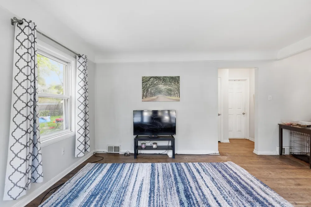 19353 Denby Street Redford, MI 48240