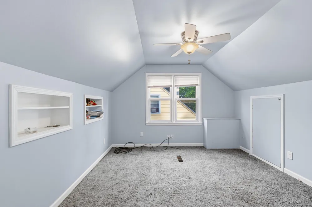 19353 Denby Street Redford, MI 48240