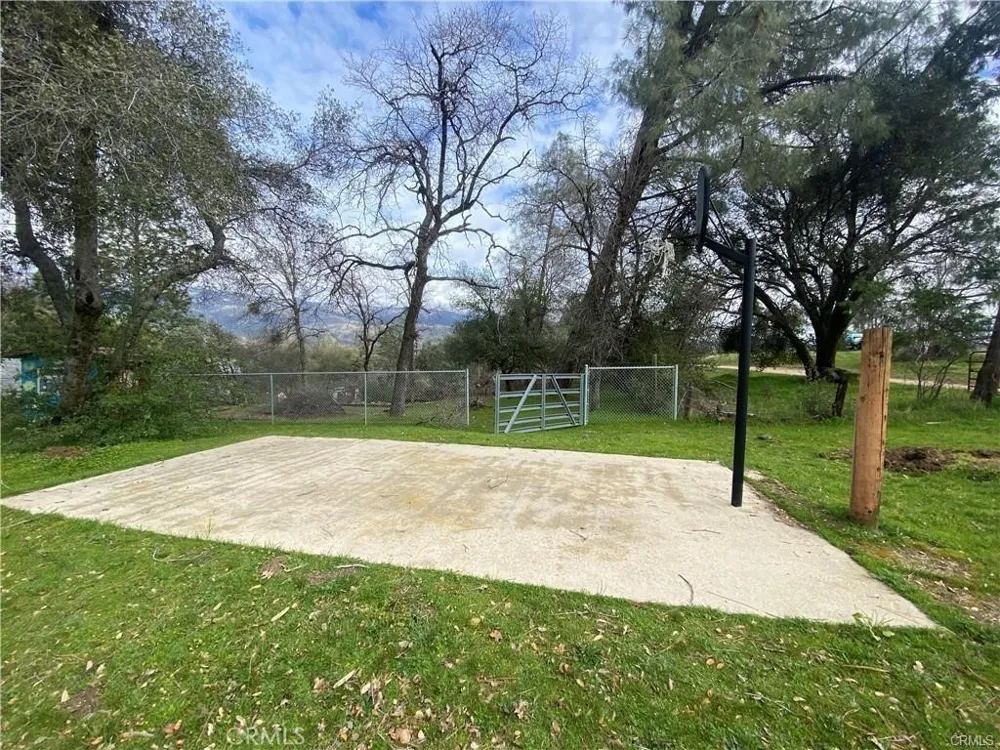 56446 Road 200 North Fork, CA 93643