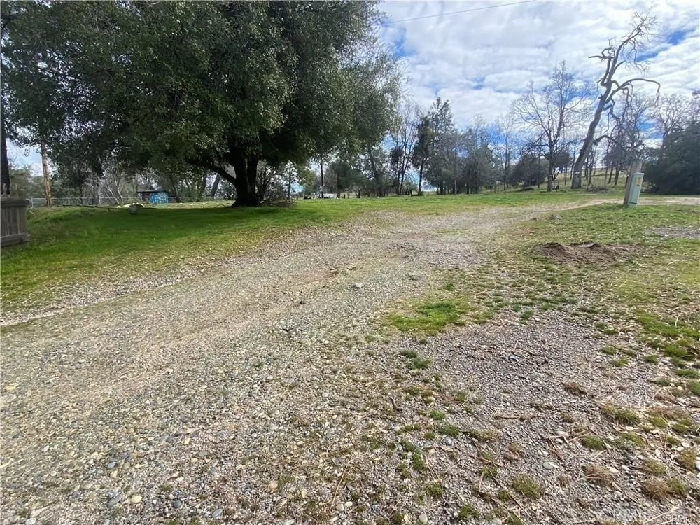 56446 Road 200 North Fork, CA 93643