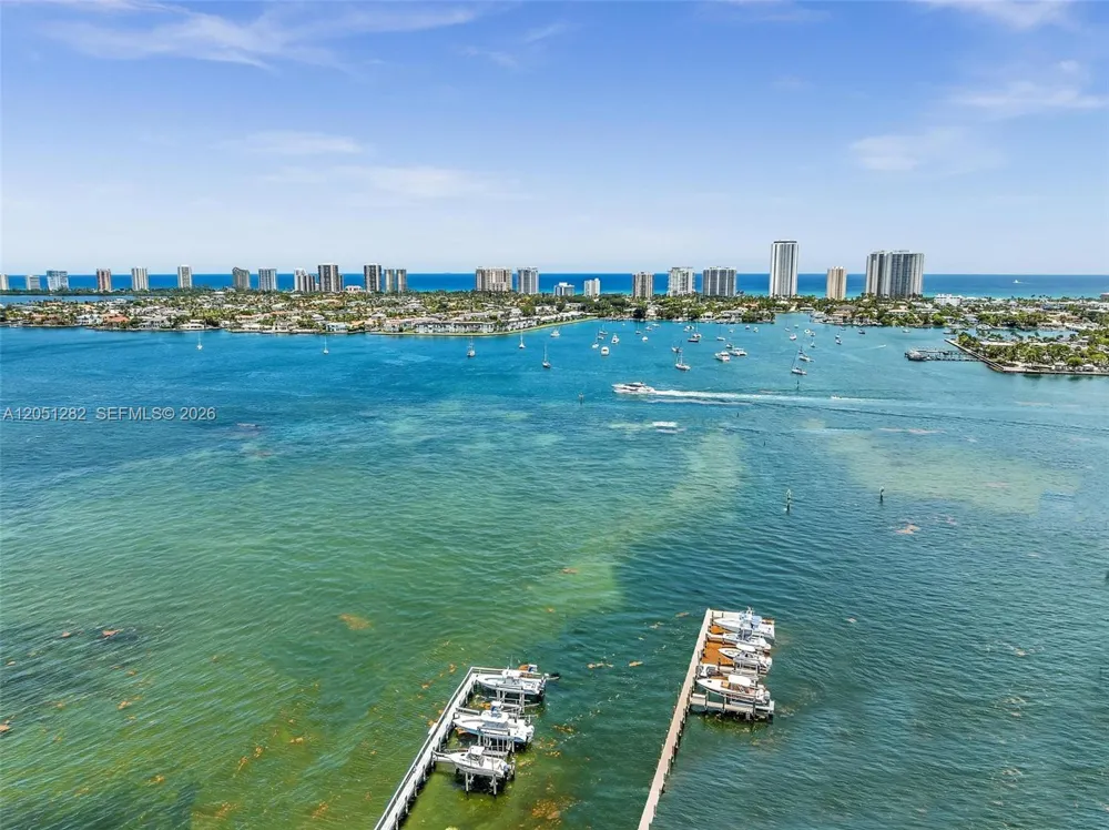 411 Wilma Cir Riviera Beach, FL 33404