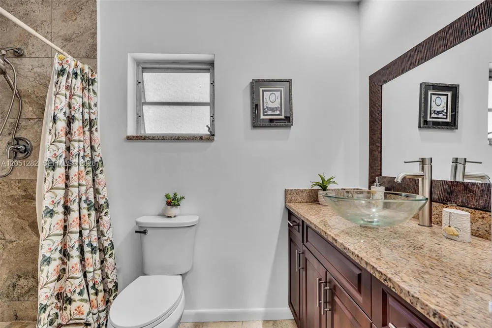 411 Wilma Cir Riviera Beach, FL 33404