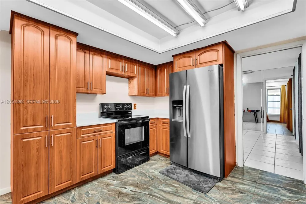 411 Wilma Cir Riviera Beach, FL 33404