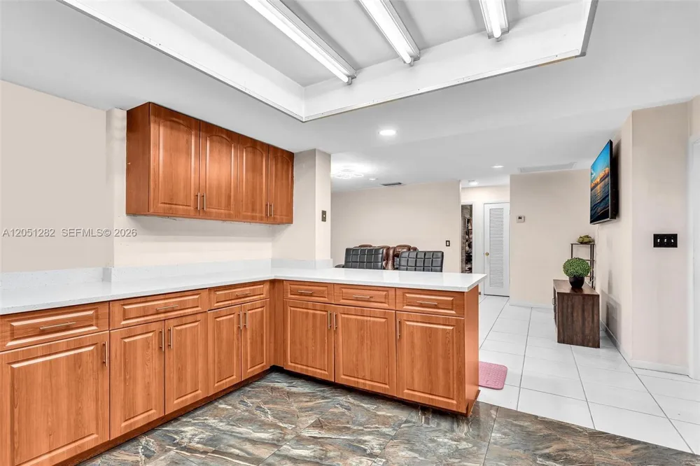 411 Wilma Cir Riviera Beach, FL 33404