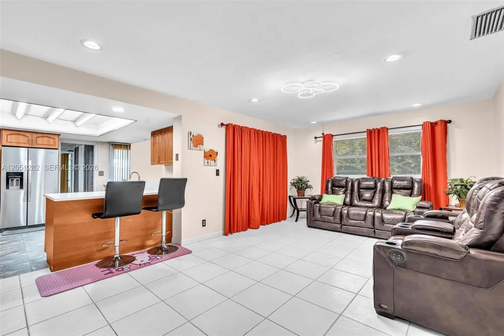 411 Wilma Cir Riviera Beach, FL 33404