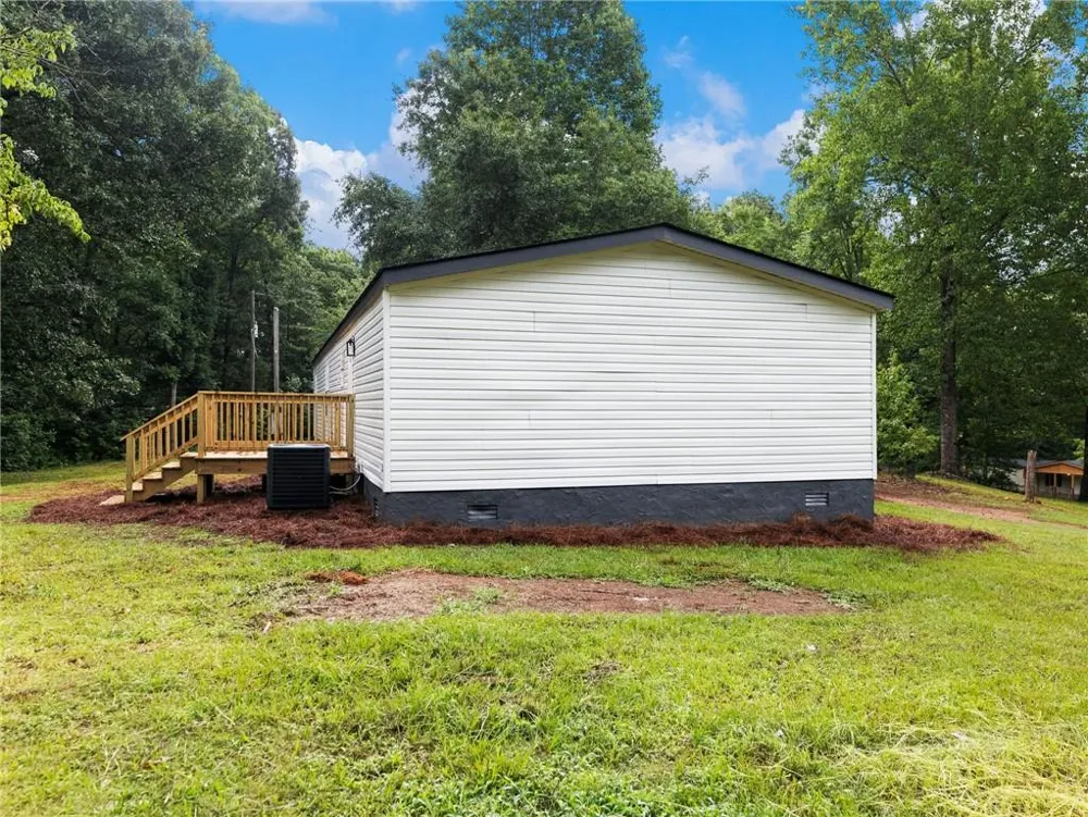 1114 Neal Road Commerce, GA 30530