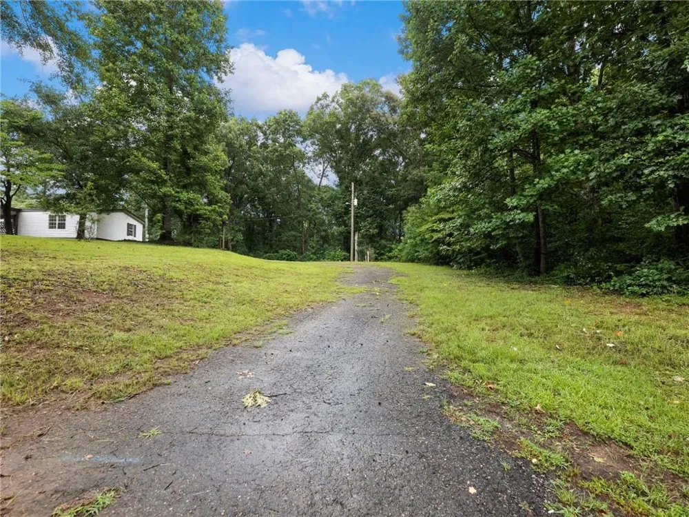 1114 Neal Road Commerce, GA 30530