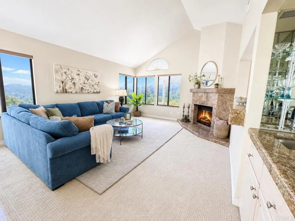 29118 Laurel Valley Dr Vista, CA 92084