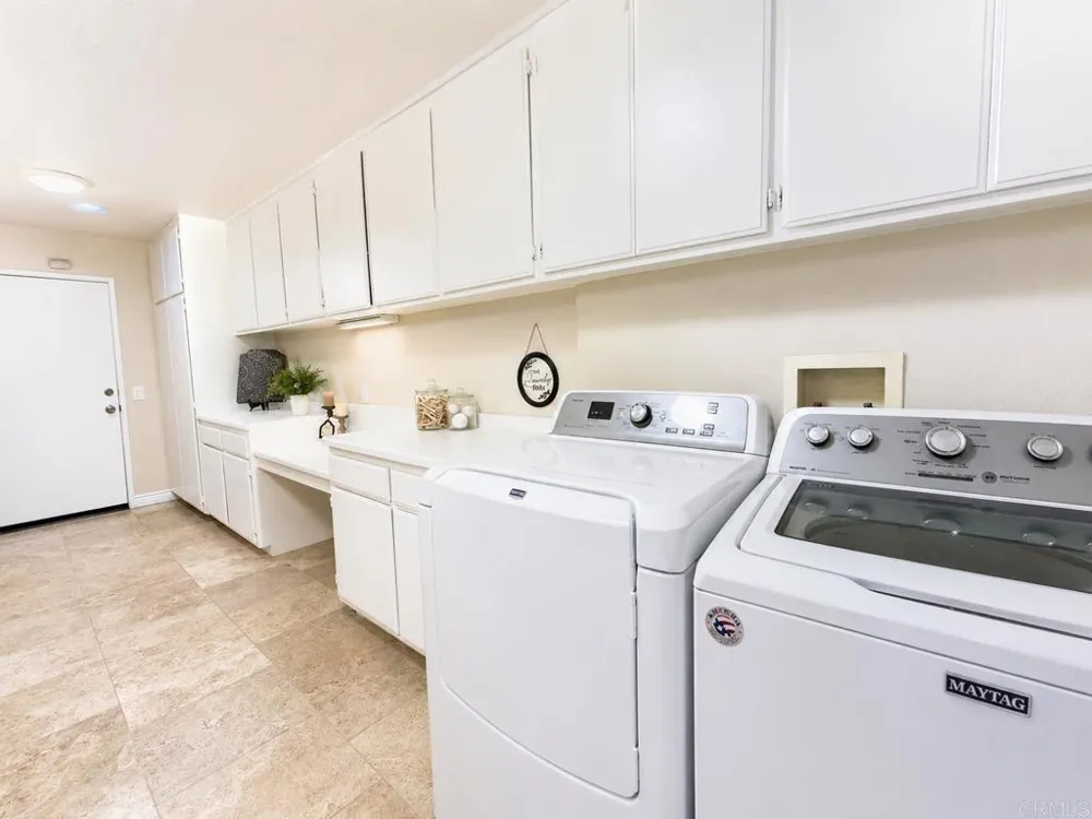 29118 Laurel Valley Dr Vista, CA 92084