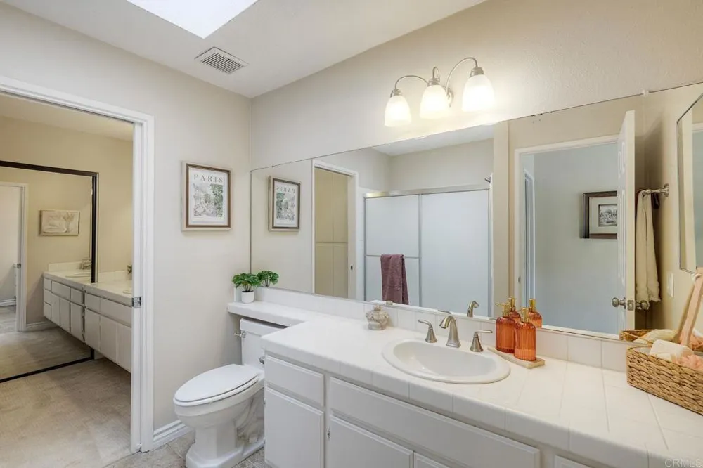 29118 Laurel Valley Dr Vista, CA 92084