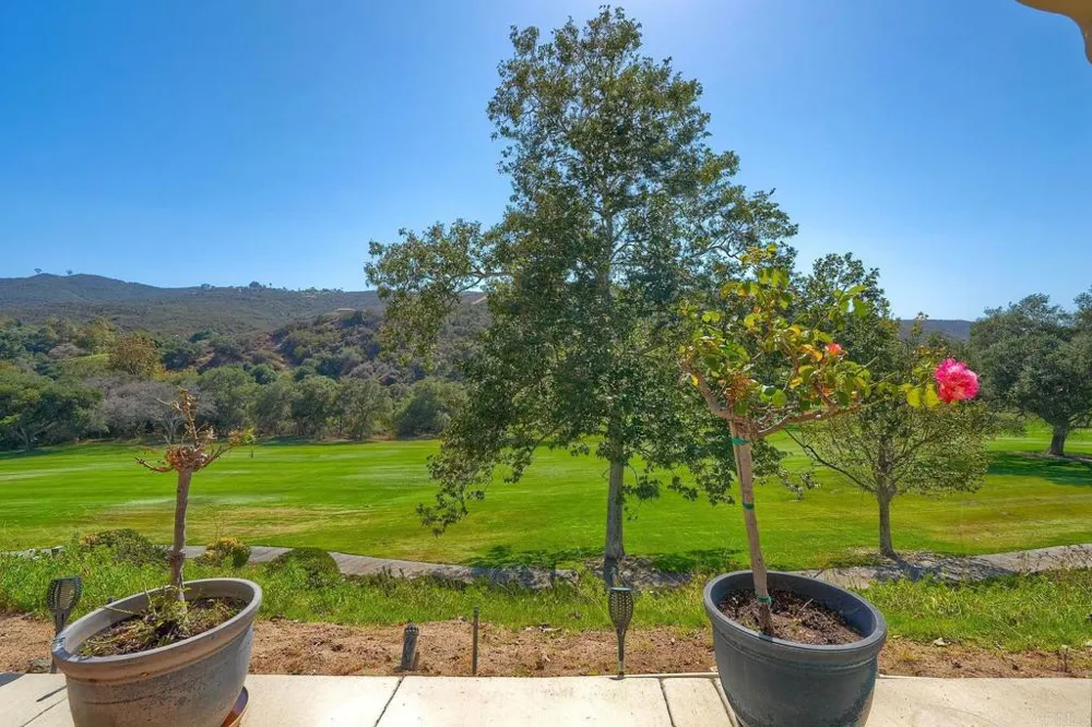 29118 Laurel Valley Dr Vista, CA 92084