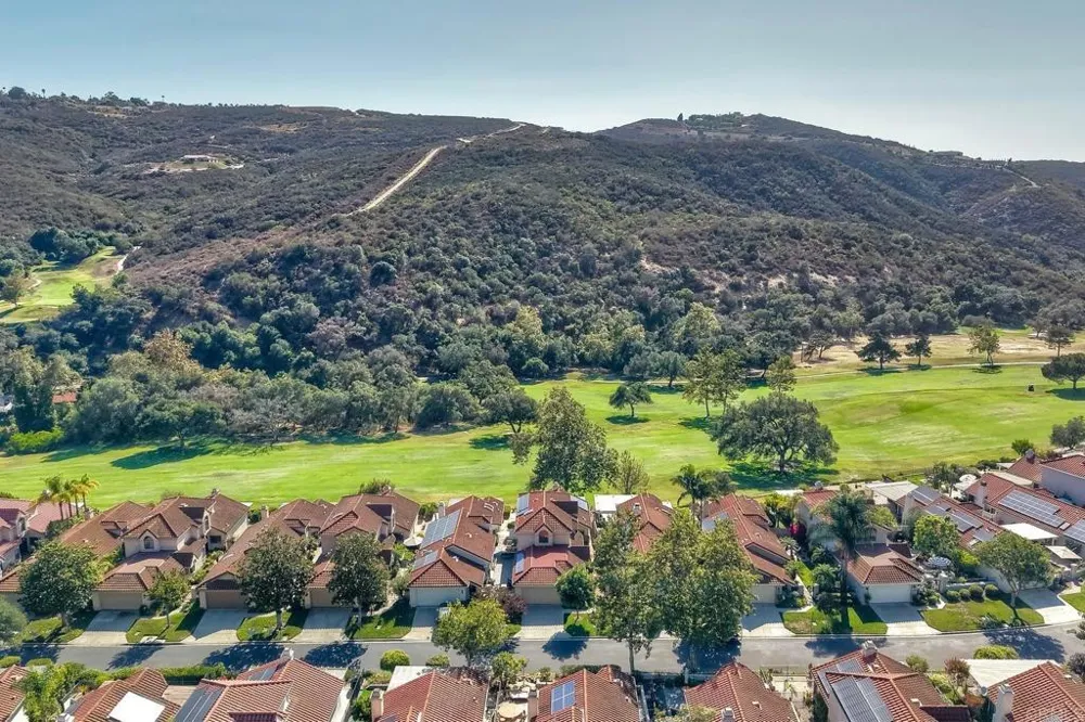 29118 Laurel Valley Dr Vista, CA 92084