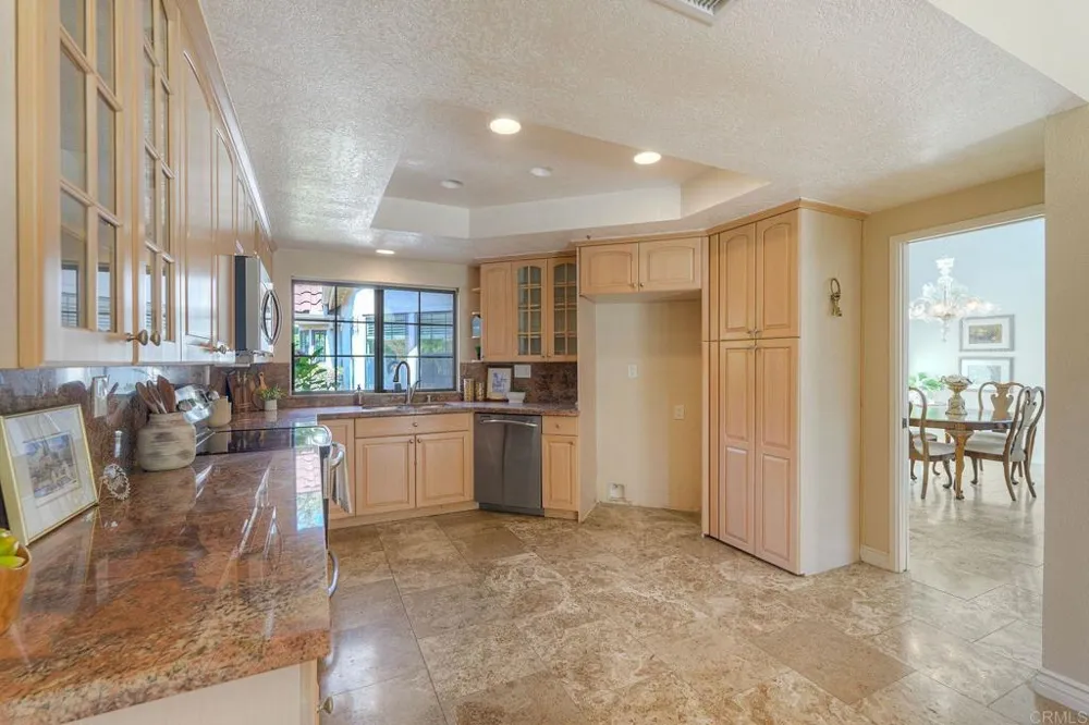 29118 Laurel Valley Dr Vista, CA 92084
