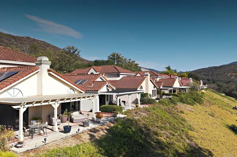 29118 Laurel Valley Dr Vista, CA 92084