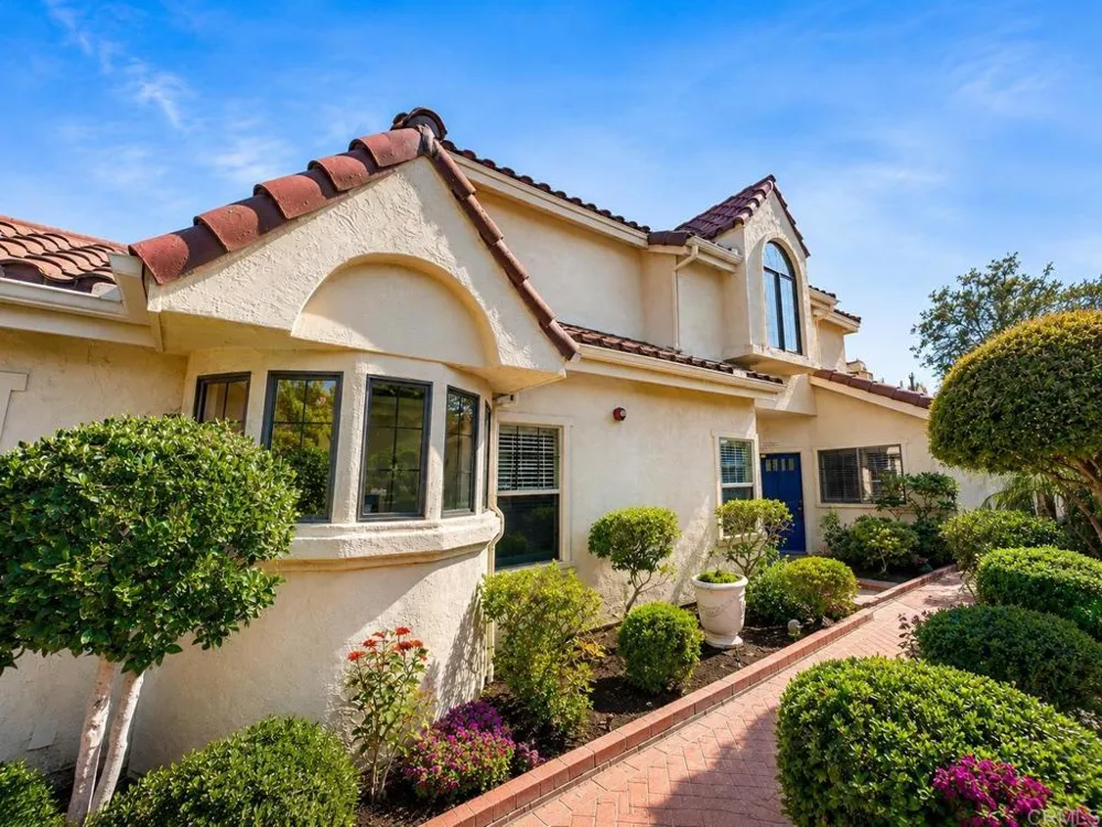 29118 Laurel Valley Dr Vista, CA 92084