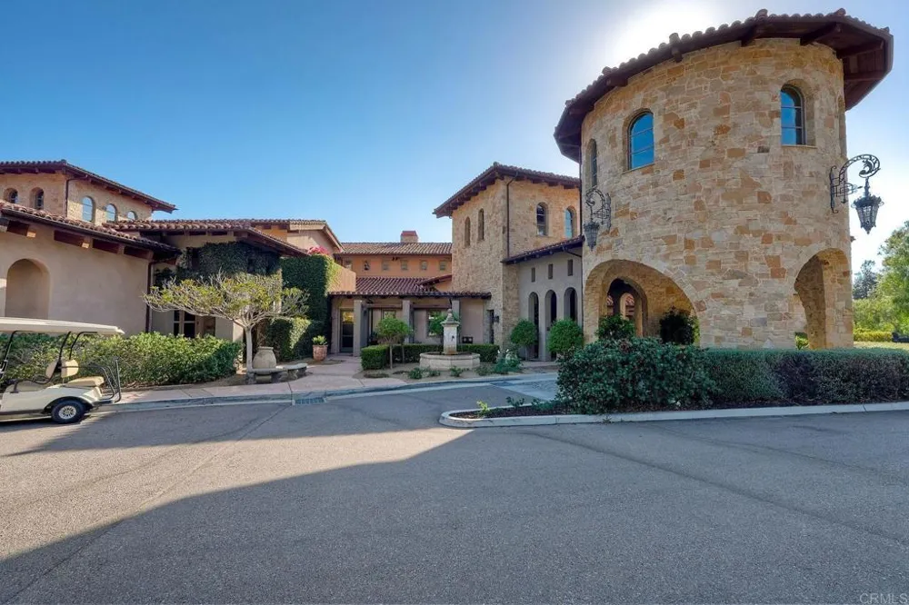 29118 Laurel Valley Dr Vista, CA 92084