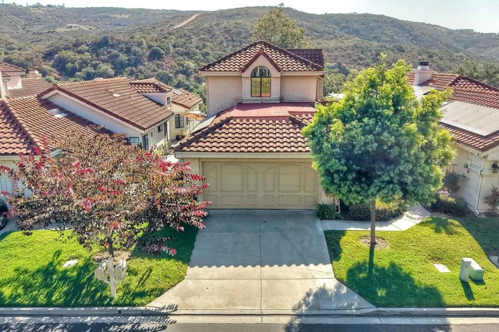 29118 Laurel Valley Dr Vista, CA 92084