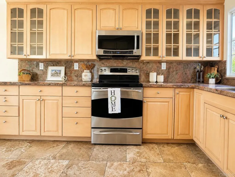 29118 Laurel Valley Dr Vista, CA 92084