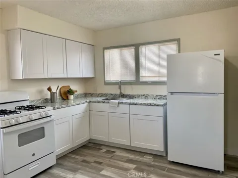 118 E Gardena