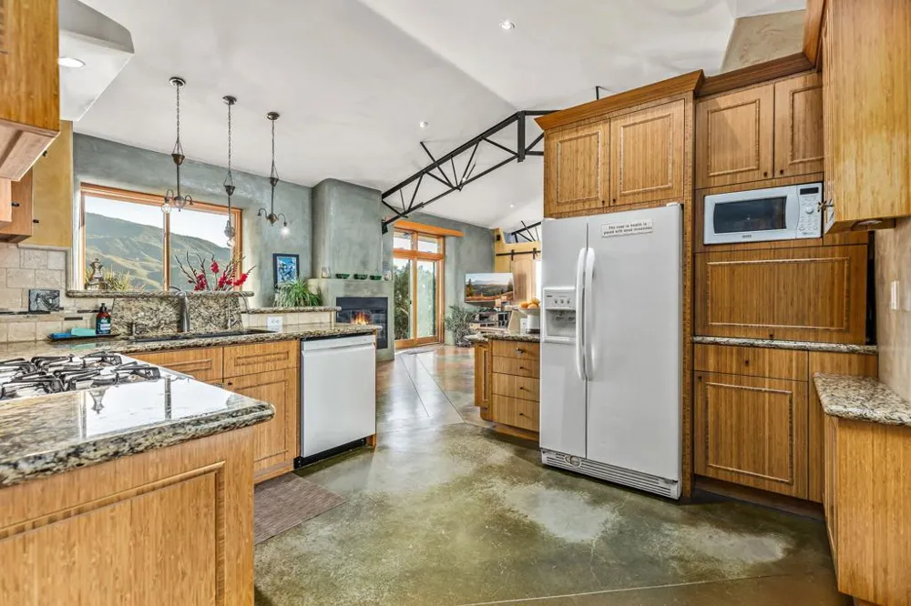 70053 Sonora Road Mountain Center, CA 92561
