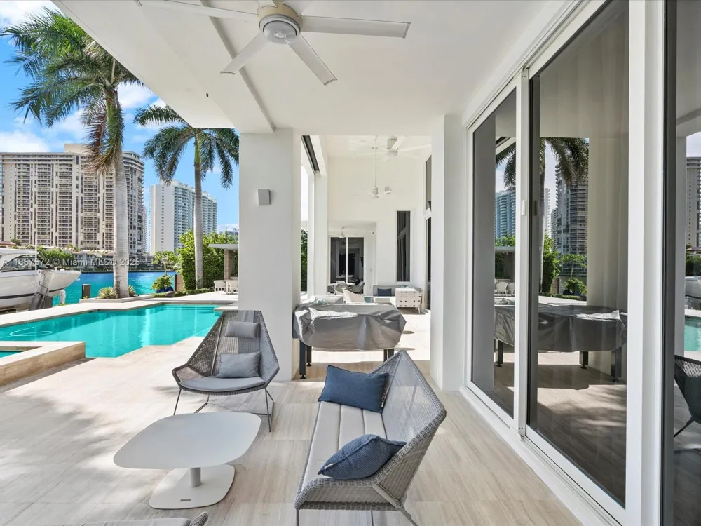 224 S ISLAND Golden Beach, FL 33160