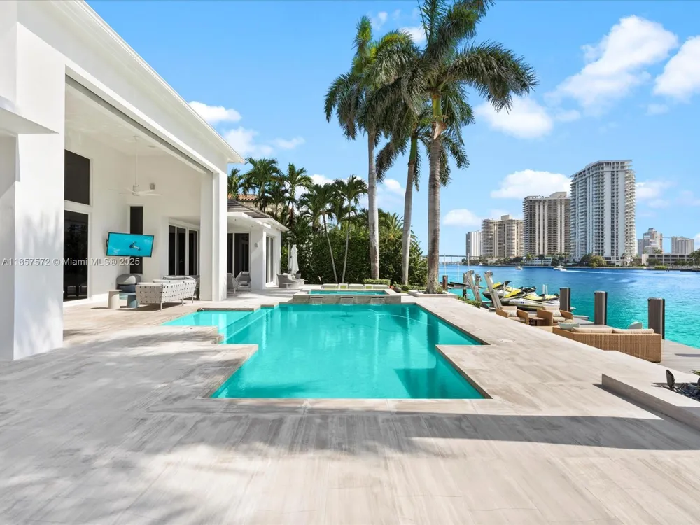 224 S ISLAND Golden Beach, FL 33160