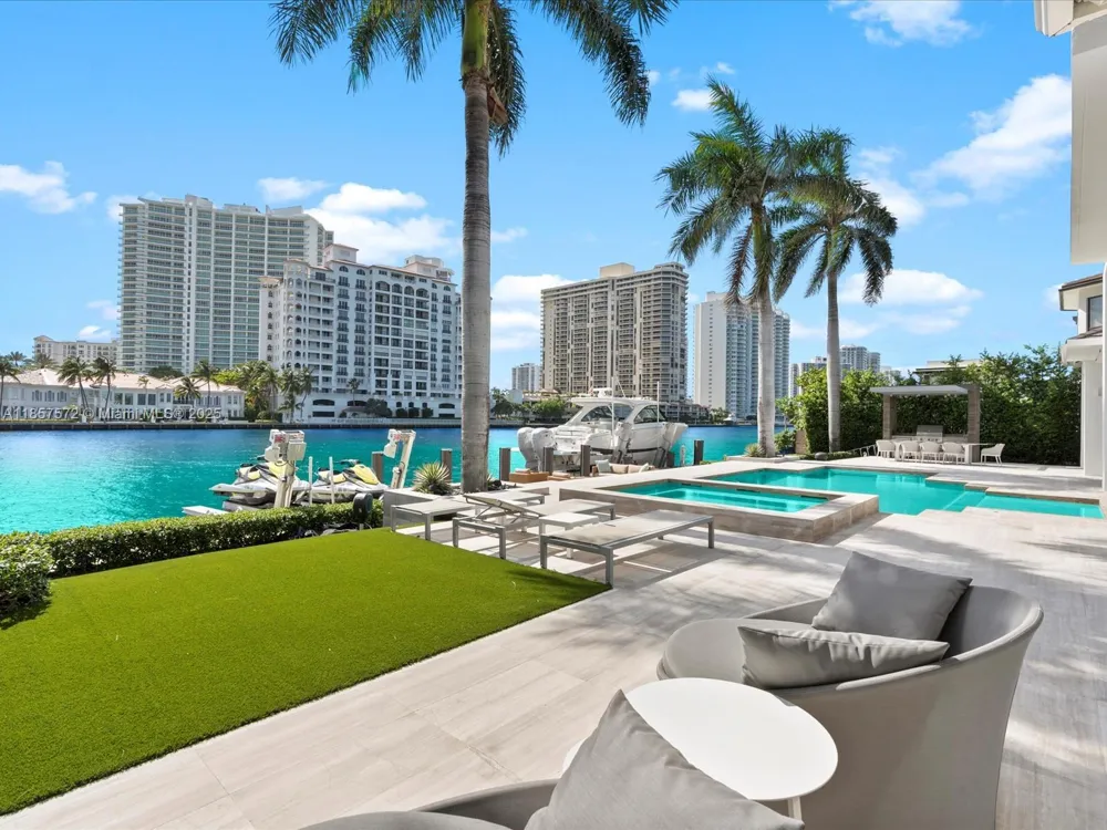 224 S ISLAND Golden Beach, FL 33160