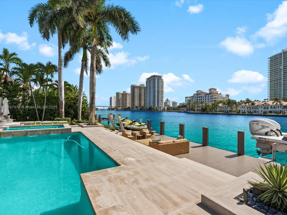 224 S ISLAND Golden Beach, FL 33160