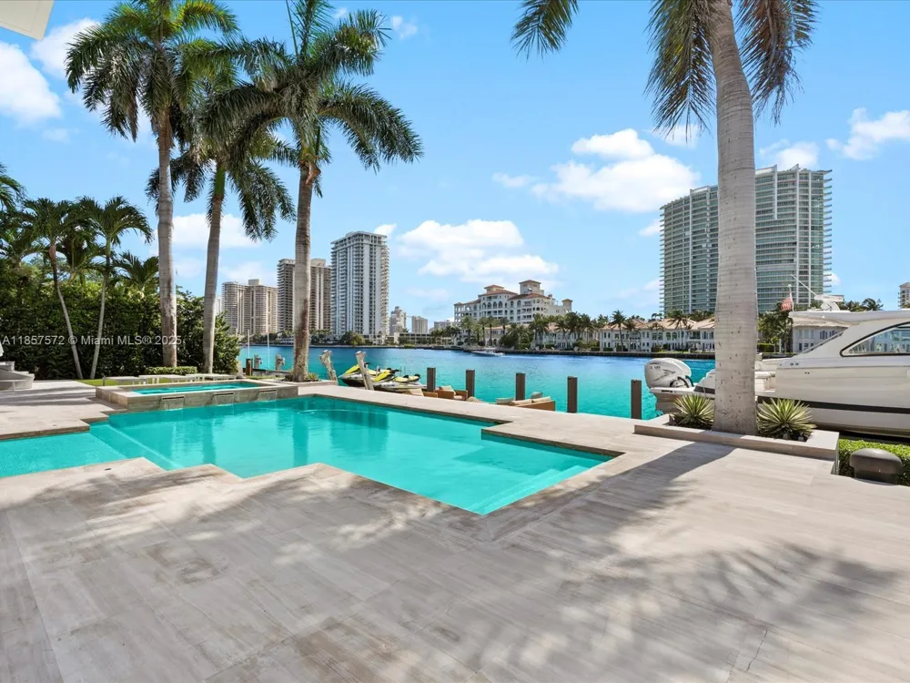 224 S ISLAND Golden Beach, FL 33160