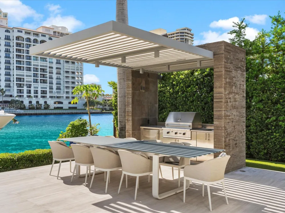 224 S ISLAND Golden Beach, FL 33160