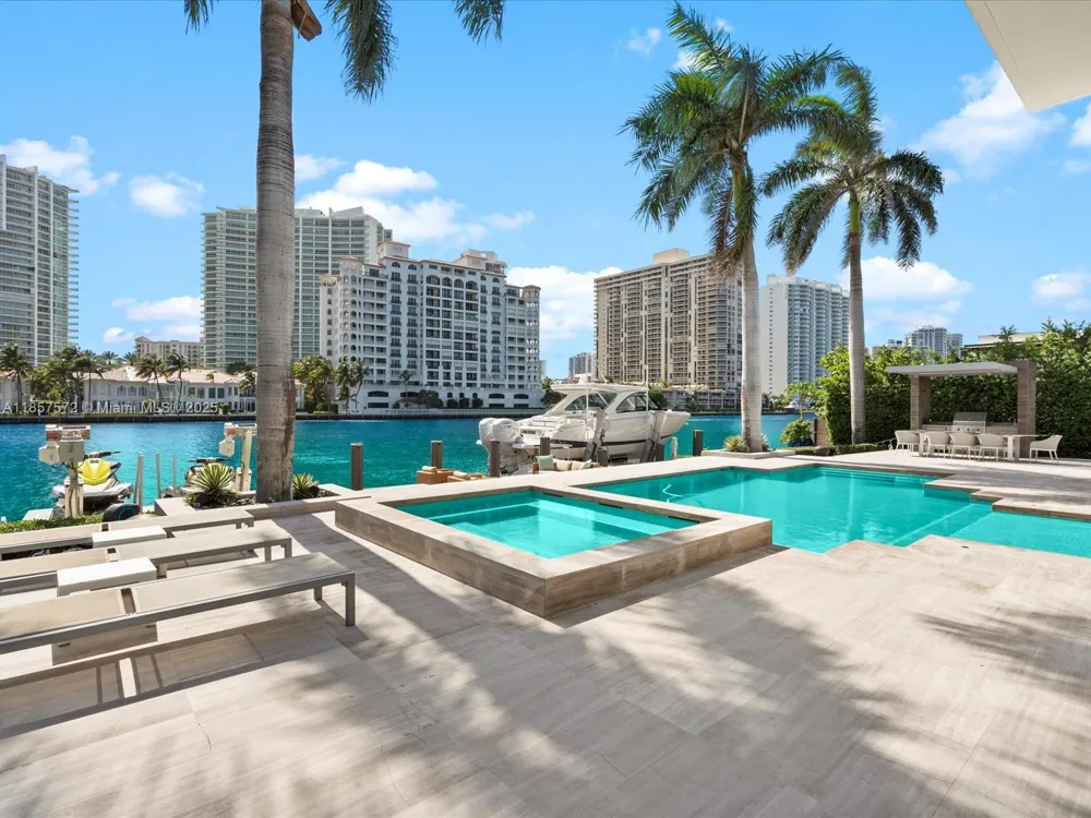 224 S ISLAND Golden Beach, FL 33160