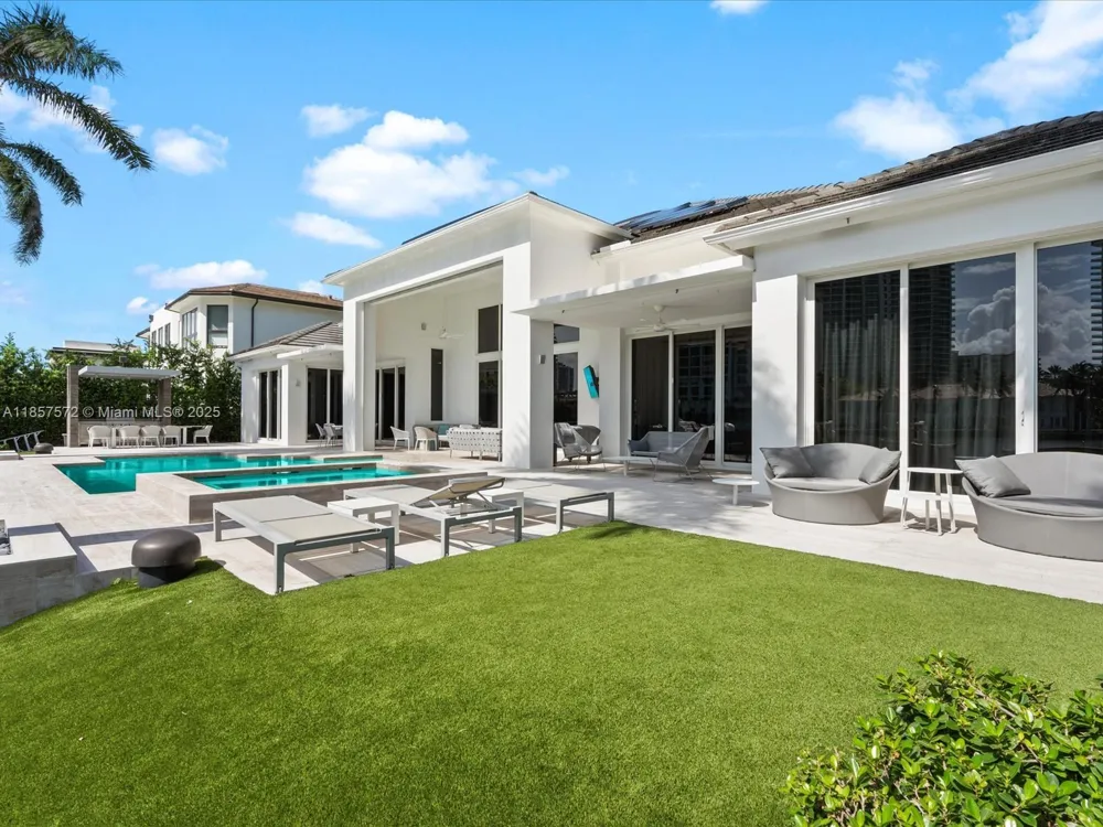 224 S ISLAND Golden Beach, FL 33160