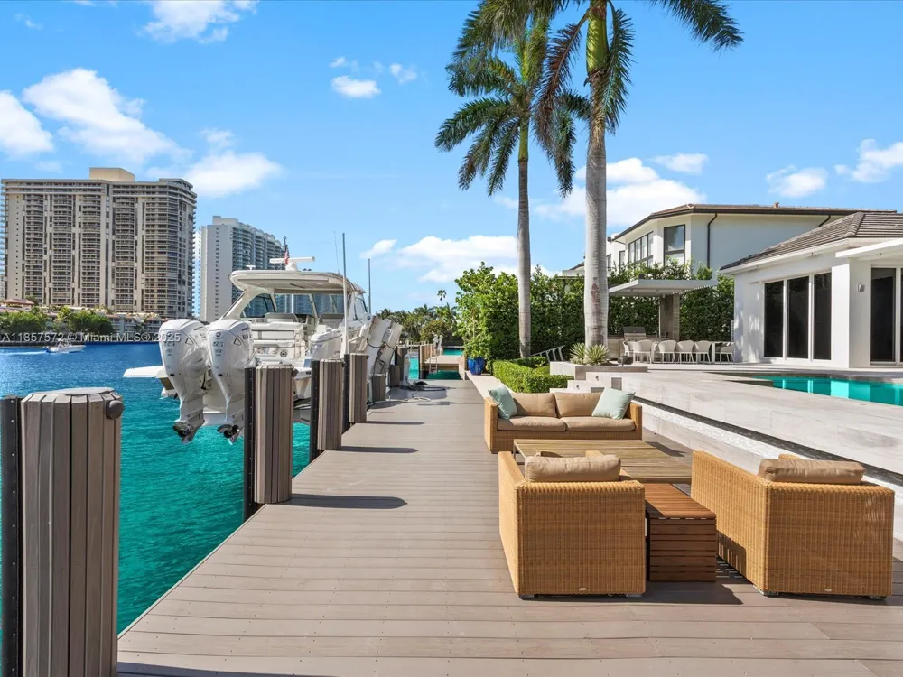 224 S ISLAND Golden Beach, FL 33160