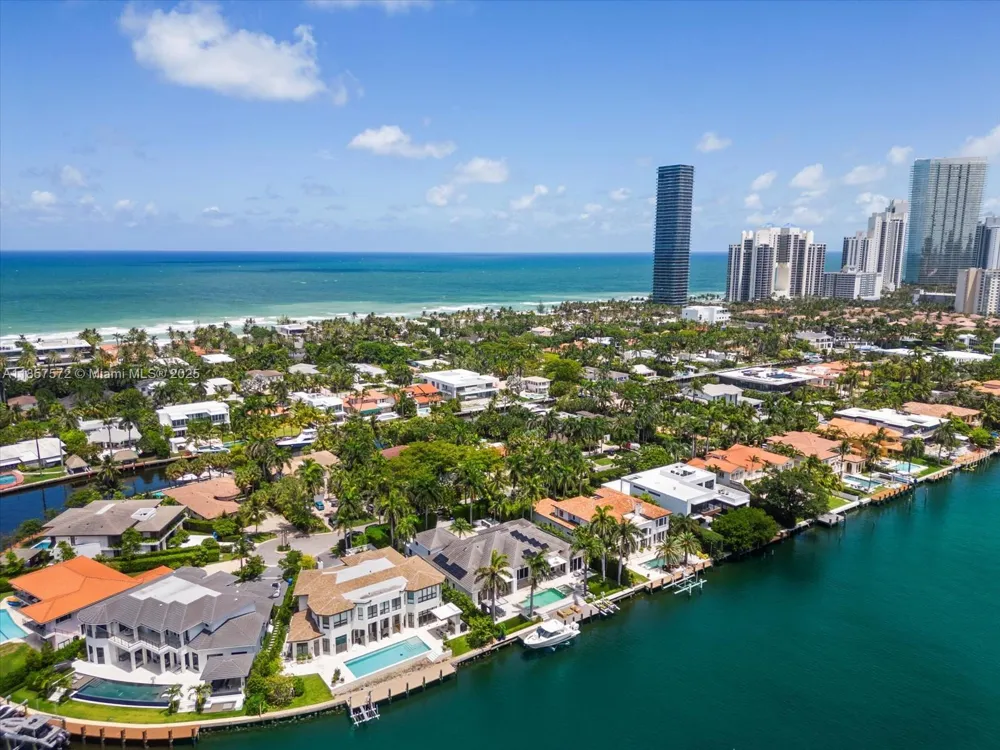 224 S ISLAND Golden Beach, FL 33160