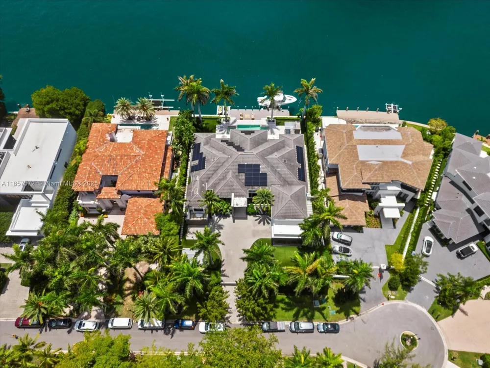224 S ISLAND Golden Beach, FL 33160