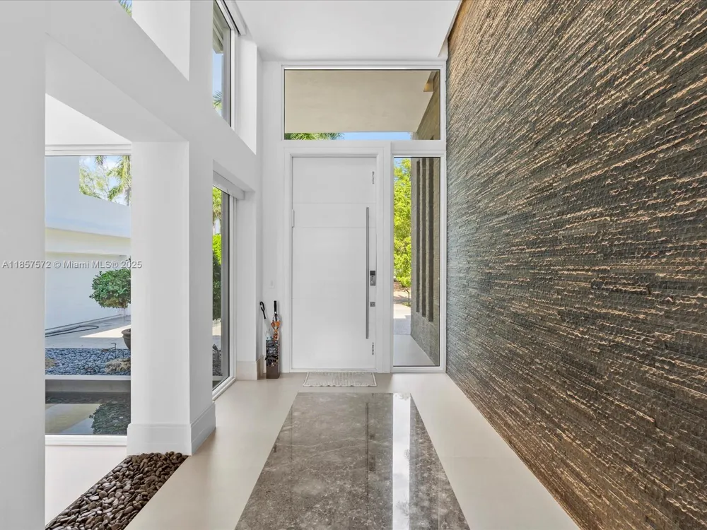 224 S ISLAND Golden Beach, FL 33160