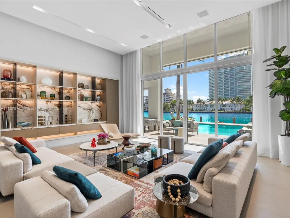 224 S ISLAND Golden Beach, FL 33160