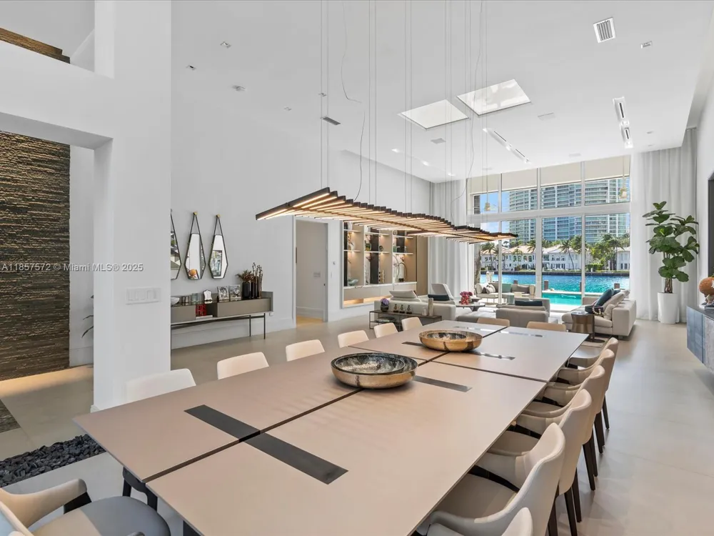 224 S ISLAND Golden Beach, FL 33160