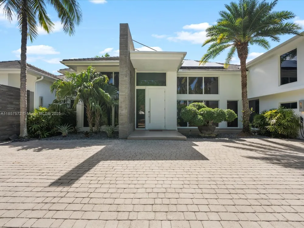 224 S ISLAND Golden Beach, FL 33160