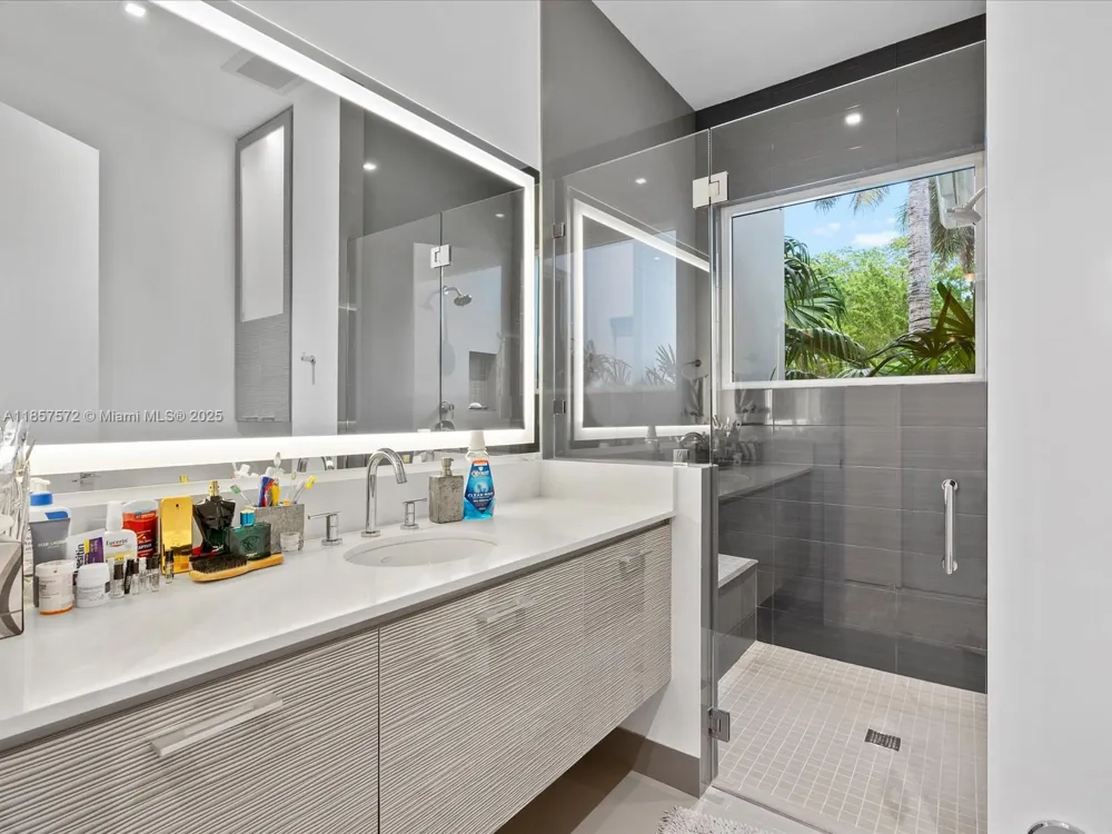 224 S ISLAND Golden Beach, FL 33160