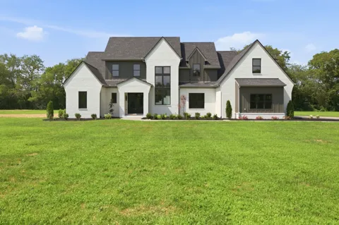 322 Canna Dr