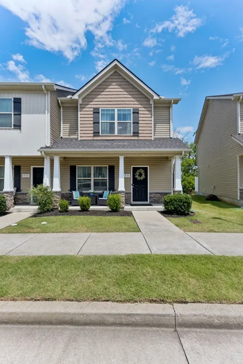 1730 Sprucedale Dr