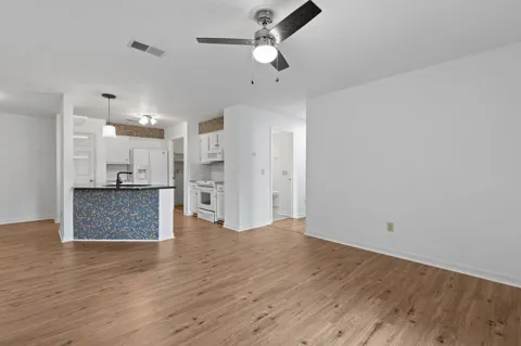 474 S Main St #203