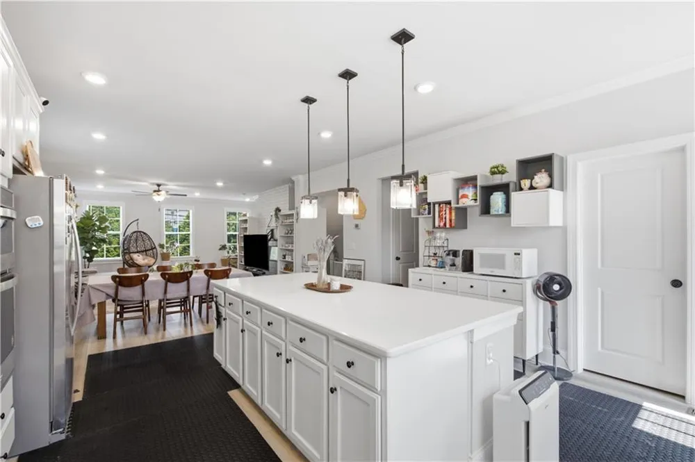 3005 Poppy Lane Roswell, GA 30076
