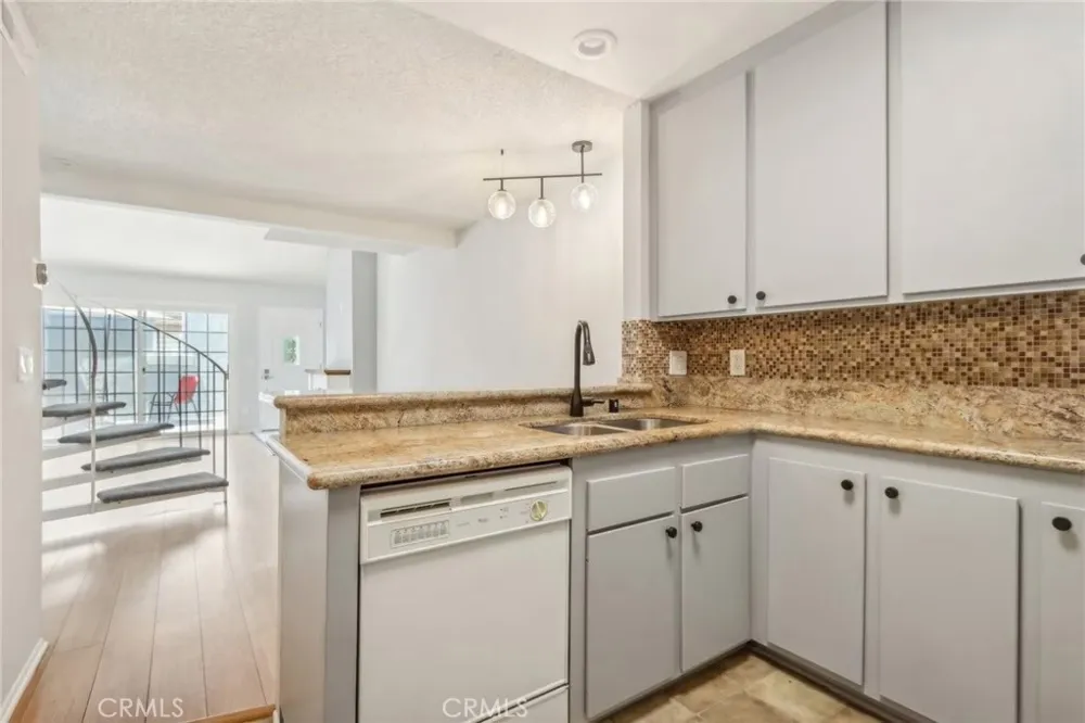 2900 Madison Avenue Fullerton, CA 92831