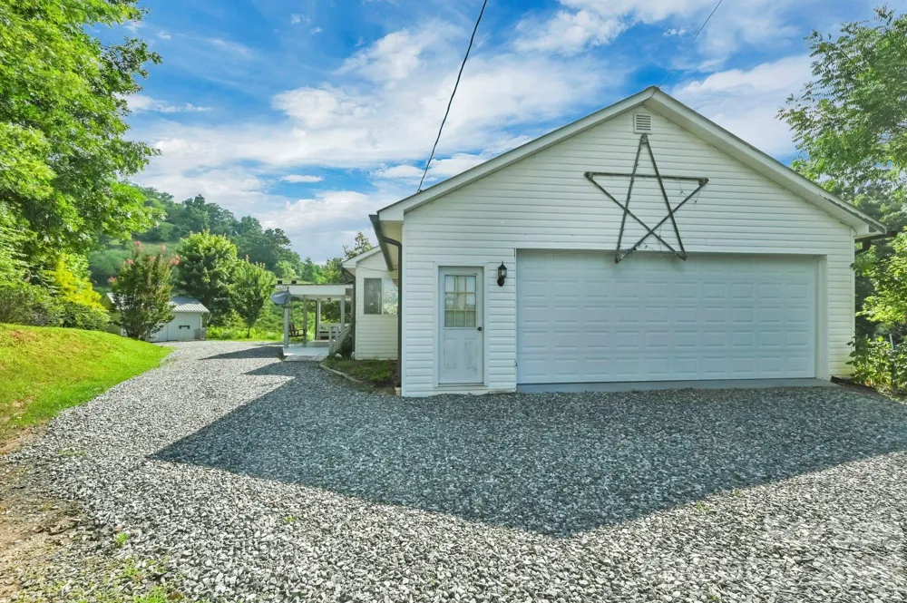 553 Morgan Branch Road Marshall, NC 28753